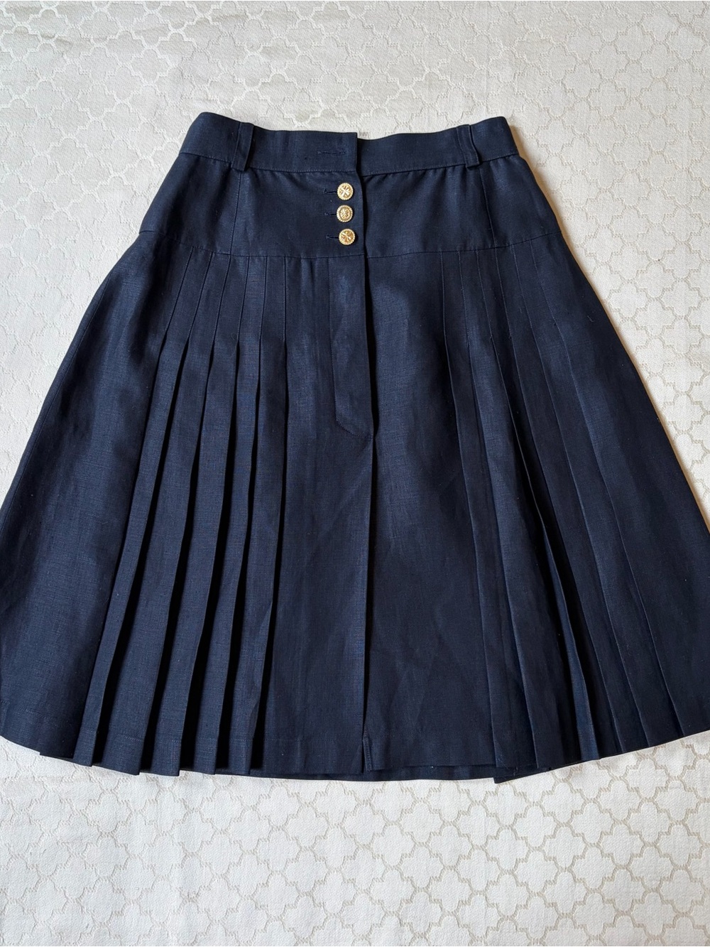 Chanel 1980s Vintage 100% Linen Pleated Midi Skirt 25” XS